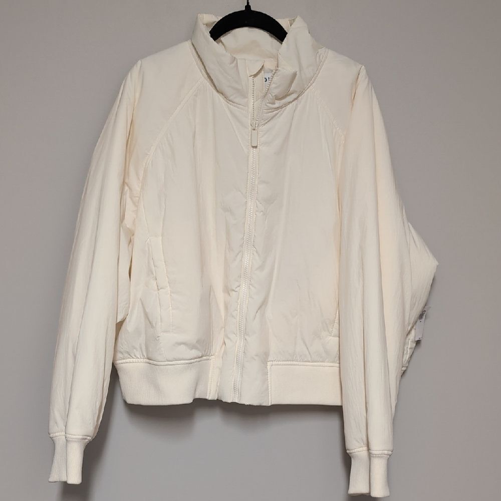 Old Navy Women's Cream Puffer Jacket